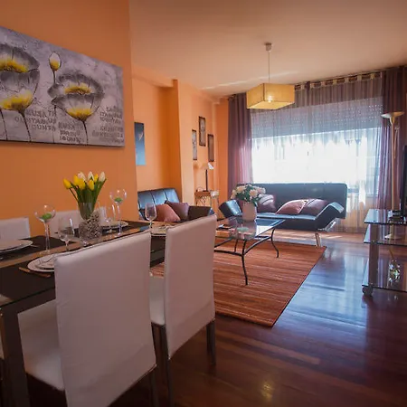 Apartment In Santiago De Compostela 100068 דירה
