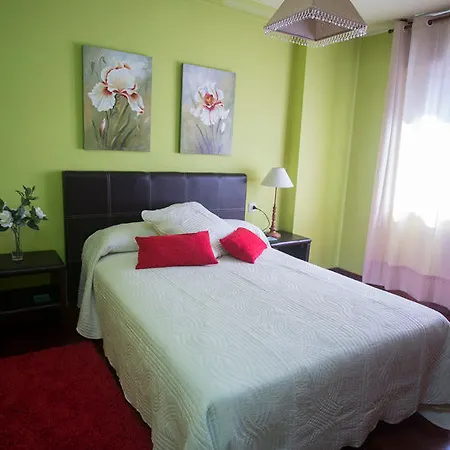 Apartment In Santiago De Compostela 100068 * سانتياغو دي كومبوستيلا